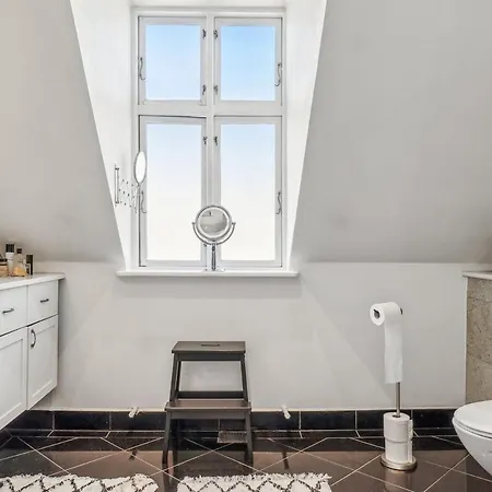 Beautiful Townhouse With A Garden In The Location In